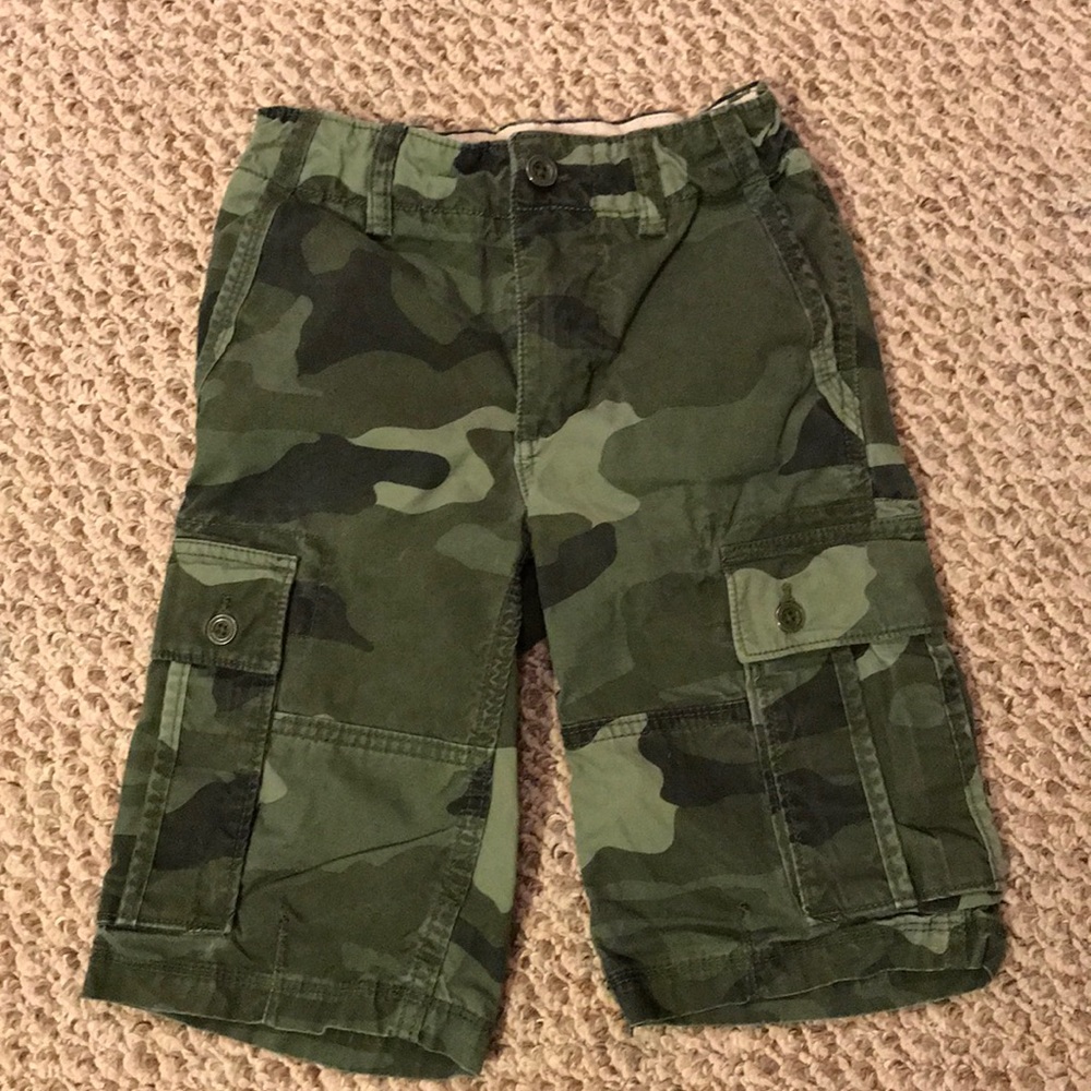 Camo cargo shorts